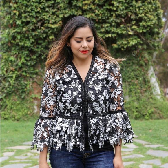 Chicwish Tops - Flower Crochet Peplum Top